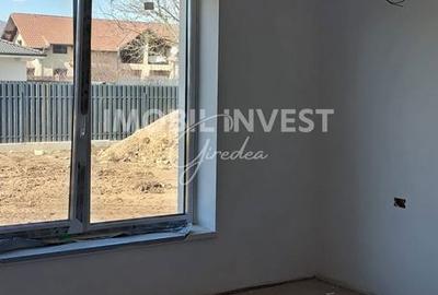 Casă cu 4 camere cu Teren 300 Mp în Central - 2