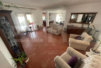 Proprietate versatila cu doua apartamente si casa cu trei nivele - 2