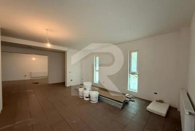 Spațiu comercial, de 220 mp, în Nerva Traian - 2