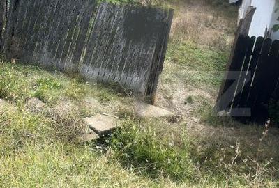 Teren de 2450 mp, în Bucovăț