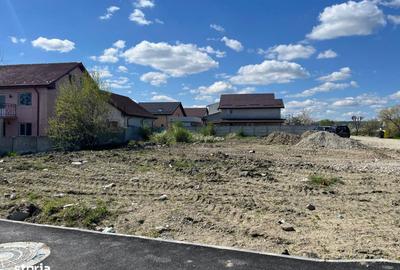 Teren de 1880 mp, în Central