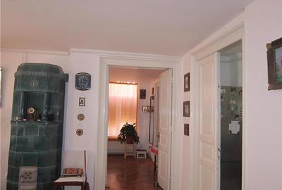 Casă cu 3 camere în Central - 4