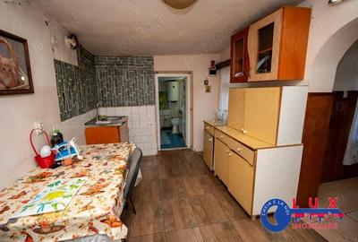 Casă cu 3 camere cu Teren 334 Mp în Babadag - 11