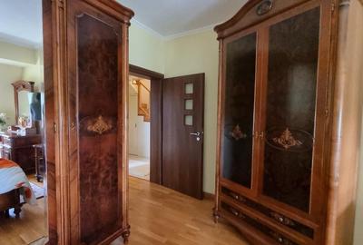 Apartament 3 camere semicentral pe 2 niveluri - 12
