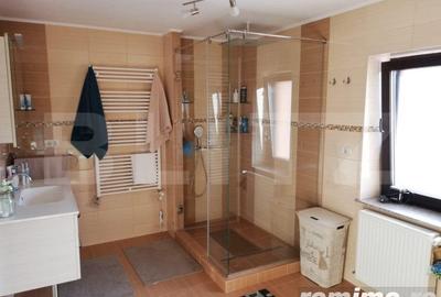 Casă cu 8 camere cu Teren 1545 Mp în Central - 12