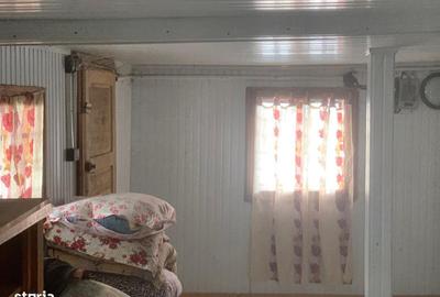 Casă cu 5 camere cu Teren 2200 Mp în Vicovu de Sus - 1