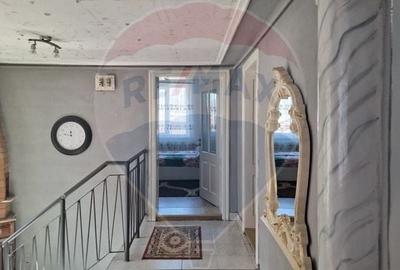 Casă cu 4 camere cu Teren 702 Mp în Axente Sever - 9