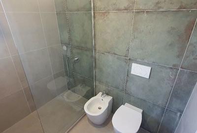 Casă cu 3 camere în Șerbănești - 16