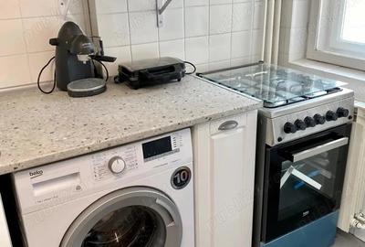 Inchiriez Apartament cu 2 camere, decomandat, Bulevardul Octavian Goga, Sector 3, etaj 3 9, an 2000 - 1