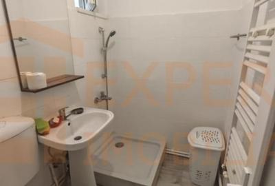 Apartament cu 3 camere circular în Far - 9