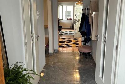 Apartament cu 3 camere în Central - 2