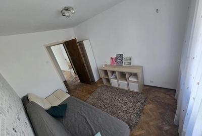 Apartament cu 3 camere semidecomandat în Veteranilor - 2