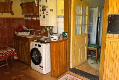 Casa de vanzare parter si etaj ideal locuinta - 2