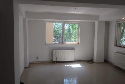 Apartament cu 2 camere decomandat în Mihai Bravu - 4