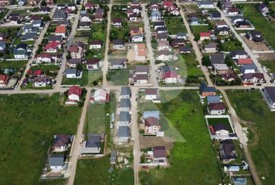 Casă cu 4 camere cu Canalizare în Central - 4