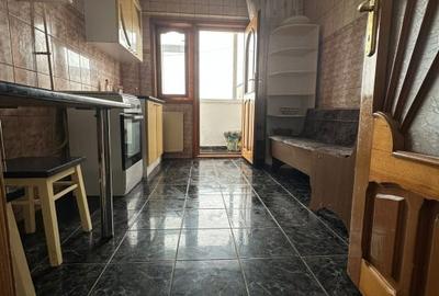 Apartament cu 2 camere decomandat în Radu Negru - 3