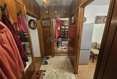 Apartament cu 4 camere decomandat în Micro IV - 13