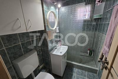Apartament decomandat 3 camere balcon pivnita lift Vasile Aaron Sibiu - 8
