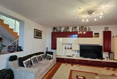 Casă cu 6 camere cu Teren 800 Mp în Calea București - 4