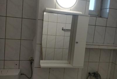 Apartament bloc, etaj intermediar, zona foarte buna - 1