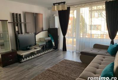 Apartament cu 3 camere în Văcăresti