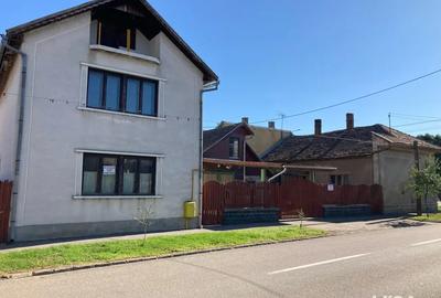 De vanzare:2 case de locuit. Casa de locuit ?i casa de locuit P+E1 De vanzare:2 case de locuit. Casa de locuit ?i casa de locuit P+E1 - 2