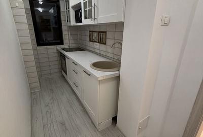 Apartament cu 2 camere decomandat, mobilat în Victoriei