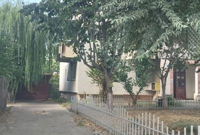 Apartament cu 2 camere decomandat în Găești - 2