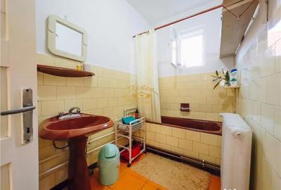 Casă cu 9 camere cu Teren 500 Mp în Praid - 18