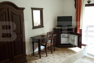 Spațiu comercial, de 500 mp, în Central - 7