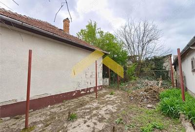 Casă cu 4 camere în Periferie - 2