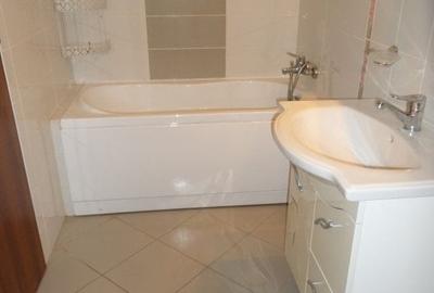 Casă individuală cu 3 camere cu Garaj în Apărătorii Patriei - 9