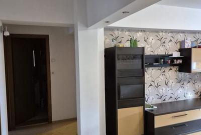 Apartament cu 3 camere decomandat în Progresul - 1