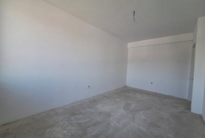 Apartament cu 3 camere semifinisat, balcon, zona Terra - 5