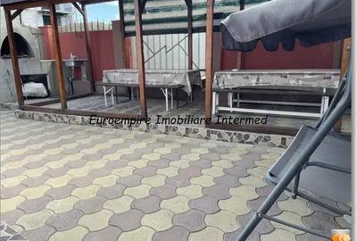 Casă cu 6 camere cu Teren 190 Mp în Mamaia - 1