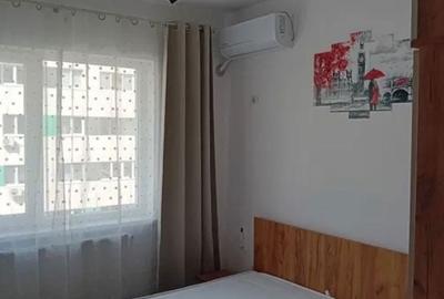 Garsonieră decomandată în Roșu