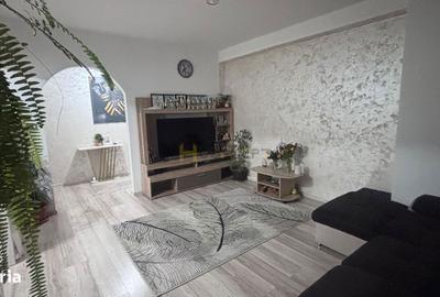 Apartament cu 2 camere, mobilat în Sud