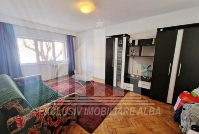 Apartament cu 3 camere decomandat, mobilat în Cetate - 2