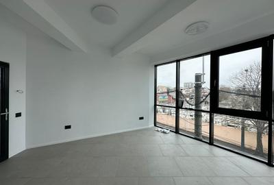 Spatiu comercial  de inchiriat, intr-o locatie centrala - 5