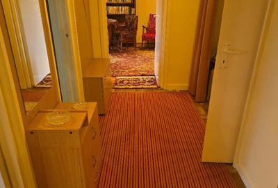 Inchiriez apartament 2 camere in Deva, zona Piata Centrala, dec. et. 3 - 7