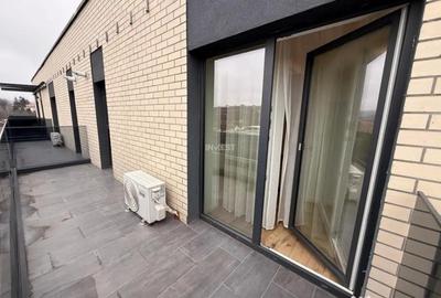 Garsonieră decomandată, mobilată în Bucium - 9