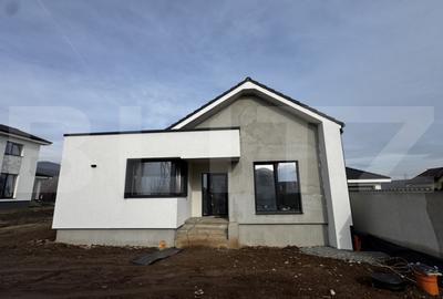 Casă cu 4 camere cu Teren 375 Mp în Cetate