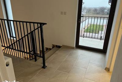 Casă cu 4 camere cu Teren 250 Mp în Ulmi - 16