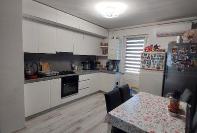 Apartament cu 2 camere decomandat în Tudor - 2
