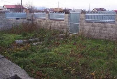 Casă cu Teren 5000 Mp în Central - 2