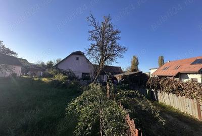Teren de 2833 mp, în Central - 1