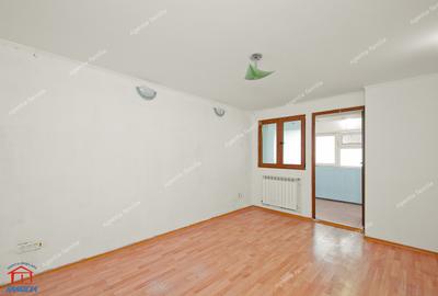 Spatiu comercial parter de bloc BR-uri Agentia de Voiaj - 3