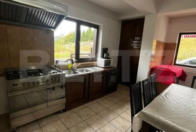 Casă cu 12 camere cu Teren 530 Mp în Colibița - 11