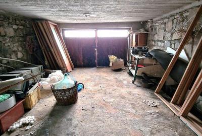 Casă cu 10 camere cu Teren 1100 Mp în Șotânga - 2