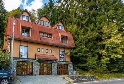 Vila/Pensiune de vanzare in Sinaia 450 mp, langa... - 2